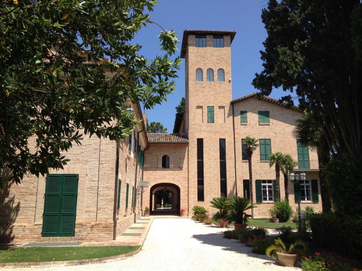 Relais Villa Sant'Isidoro Colbuccaro Екстериор снимка